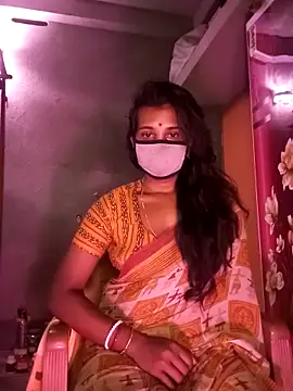 Snapshot of Greenchilli17 chatting on 02/24/25, 08:49 Greenchilli17 online show from 02/24/25, 08:49