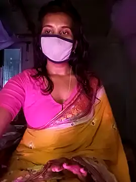 Snapshot of Greenchilli17 chatting on 02/25/25, 09:42 Greenchilli17 online show from 02/25/25, 09:42