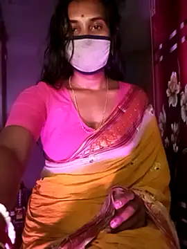 Snapshot of Greenchilli17 chatting on 02/27/25, 09:32 Greenchilli17 online show from 02/27/25, 09:32