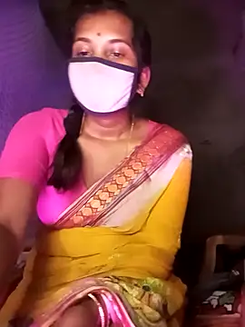 Snapshot of Greenchilli17 chatting on 03/01/25, 01:11 Greenchilli17 online show from 03/01/25, 01:11