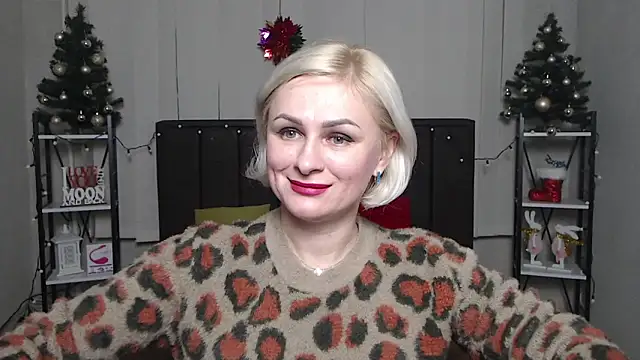 Snapshot of OliviaHorst chatting on 12/25/24, 10:06 OliviaHorst online show from 12/25/24, 10:06