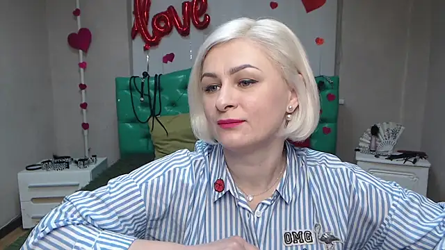 Snapshot of OliviaHorst chatting on 03/21/25, 06:27 OliviaHorst online show from 03/21/25, 06:27