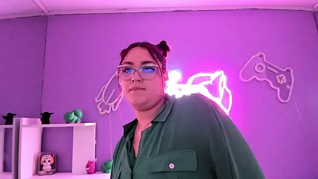 Camiila Osorio online show from 11/06/25, 07:26