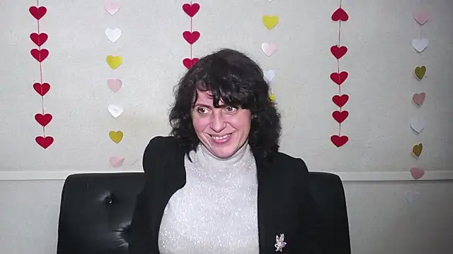 Snapshot of LuciaMii chatting on 01/30/25, 06:10 LuciaMii online show from 01/30/25, 06:10