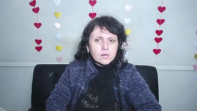 Snapshot of LuciaMii chatting on 02/05/25, 06:02 LuciaMii online show from 02/05/25, 06:02