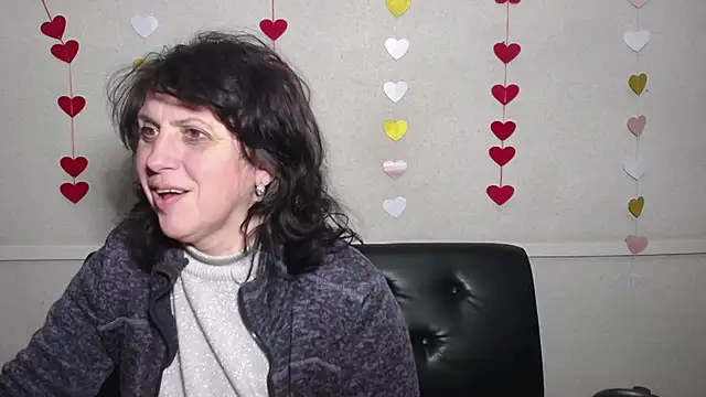 Snapshot of LuciaMii chatting on 02/12/25, 12:16 LuciaMii online show from 02/12/25, 12:16