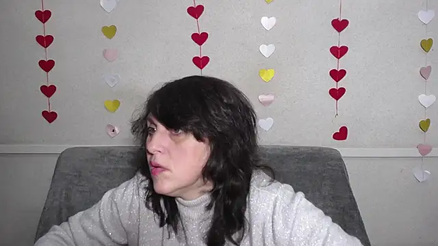 Snapshot of LuciaMii chatting on 02/25/25, 05:58 LuciaMii online show from 02/25/25, 05:58