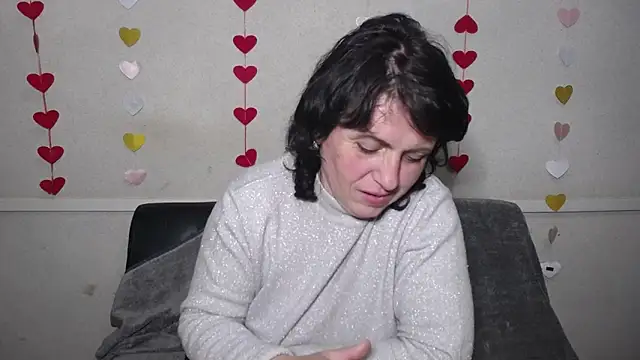 Snapshot of LuciaMii chatting on 03/18/25, 12:38 LuciaMii online show from 03/18/25, 12:38