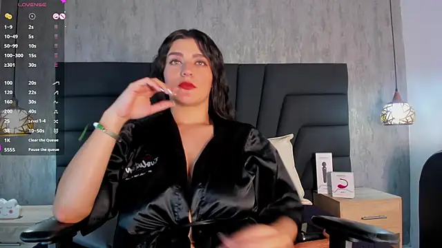 SARA STONE17 online show from 02/05/25, 02:48