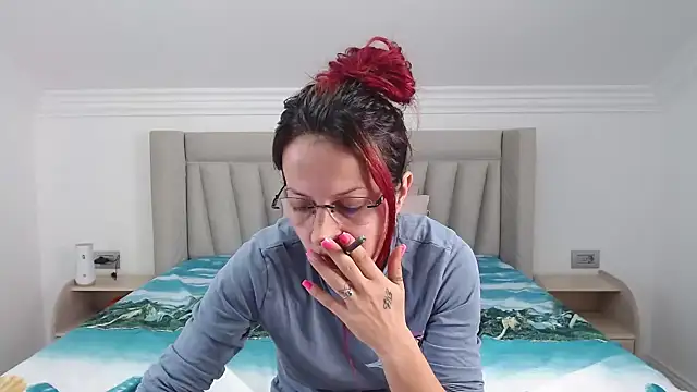 CatWoman0001 online show from 11/14/25, 11:42