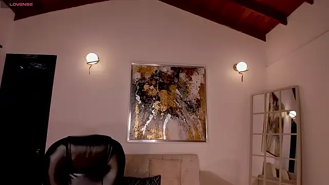 Snapshot of ValeriaVelvet chatting on 09/15/25, 12:05 ValeriaVelvet online show from 09/15/25, 12:05