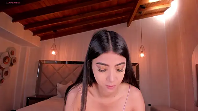 Snapshot of ValeriaVelvet chatting on 10/06/25, 12:02 ValeriaVelvet online show from 10/06/25, 12:02