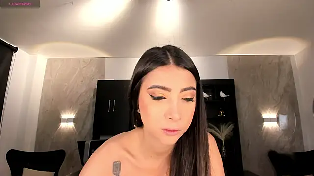 Snapshot of ValeriaVelvet chatting on 10/13/25, 12:05 ValeriaVelvet online show from 10/13/25, 12:05