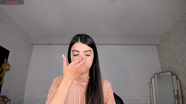 Snapshot of ValeriaVelvet chatting on 10/20/25, 12:16 ValeriaVelvet online show from 10/20/25, 12:16