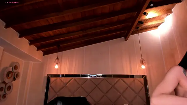 Snapshot of ValeriaVelvet chatting on 10/27/25, 12:09 ValeriaVelvet online show from 10/27/25, 12:09