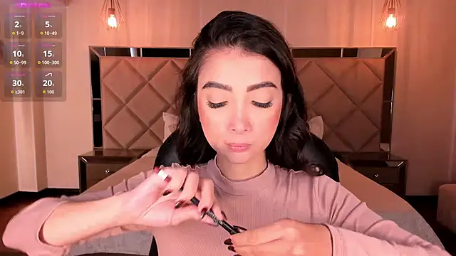 Snapshot of ValeriaVelvet chatting on 11/01/25, 12:18 ValeriaVelvet online show from 11/01/25, 12:18