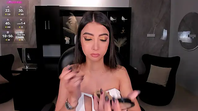 Snapshot of ValeriaVelvet chatting on 11/05/25, 12:16 ValeriaVelvet online show from 11/05/25, 12:16