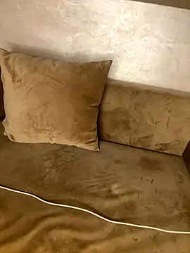 RachaCharmouta online show from 11/21/25, 09:35