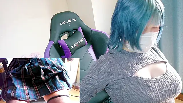 Snapshot of hazuki_8008 chatting on 10/29/25, 02:14 hazuki 8008 online show from 10/29/25, 02:14