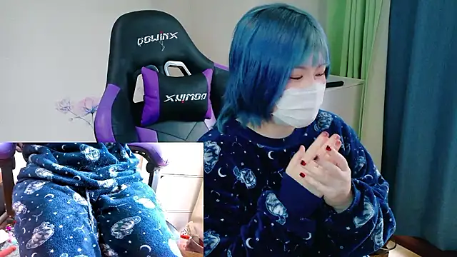 Snapshot of hazuki_8008 chatting on 11/06/25, 02:56 hazuki 8008 online show from 11/06/25, 02:56