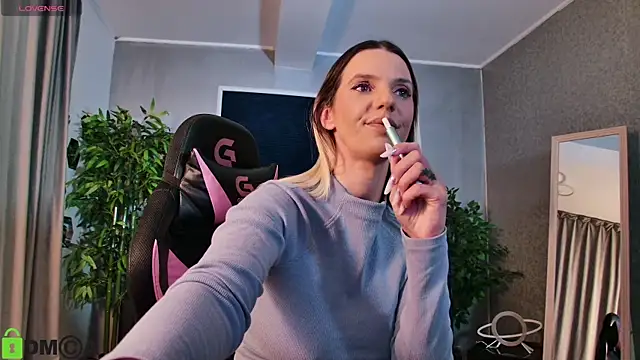 CaraBlake online show from 09/18/25, 04:42