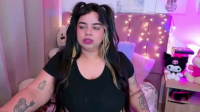 Snapshot of MiahJoness chatting on 11/14/25, 10:40 MiahJoness online show from 11/14/25, 10:40