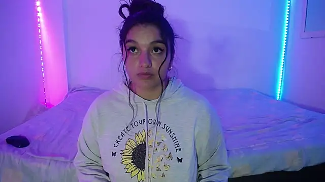 Laurenkenner  online show from 03/21/25, 06:18