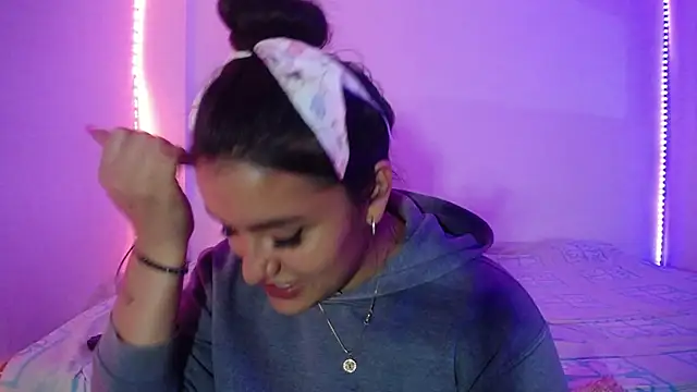 Laurenkenner  online show from 03/22/25, 07:09