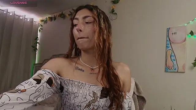 Snapshot of Tomoe_b chatting on 11/23/25, 01:55 Tomoe b online show from 11/23/25, 01:55