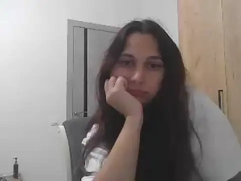 Snapshot of Etty_Margery chatting on 12/12/24, 12:33 Etty Margery online show from 12/12/24, 12:33