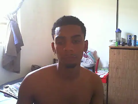 Snapshot of 29YOURZ_28_ chatting on 02/17/25, 11:44 29YOURZ 28 online show from 02/17/25, 11:44