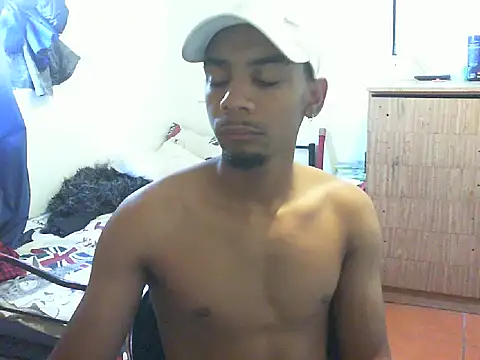 Snapshot of 29YOURZ_28_ chatting on 02/27/25, 06:50 29YOURZ 28 online show from 02/27/25, 06:50
