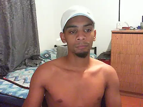 Snapshot of 29YOURZ_28_ chatting on 03/20/25, 06:31 29YOURZ 28 online show from 03/20/25, 06:31