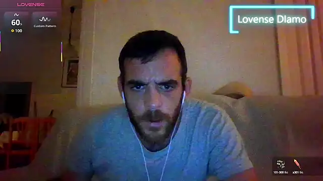 Snapshot of _NakedChef_ chatting on 09/09/25, 02:22 NakedChef online show from 09/09/25, 02:22