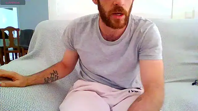 Snapshot of _NakedChef_ chatting on 10/22/25, 10:59 NakedChef online show from 10/22/25, 10:59
