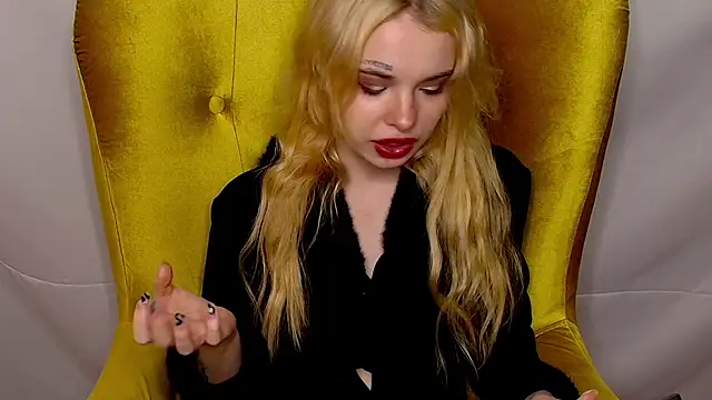 MisssLola online show from 10/21/25, 02:29