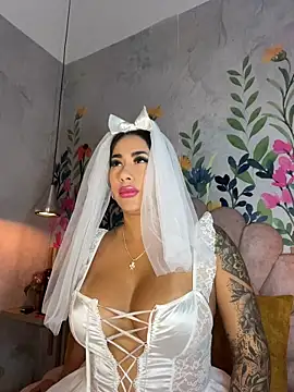 kiim taaylor online show from 10/14/25, 07:25