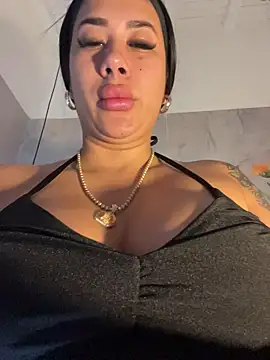 kiim taaylor online show from 11/02/25, 11:45