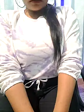 Snapshot of N-Natasha chatting on 01/04/25, 04:00 N-Natasha online show from 01/04/25, 04:00