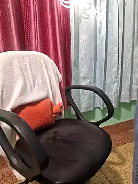 Snapshot of N-Natasha chatting on 01/18/25, 01:40 N-Natasha online show from 01/18/25, 01:40