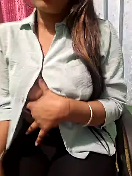 Snapshot of N-Natasha chatting on 01/28/25, 12:57 N-Natasha online show from 01/28/25, 12:57