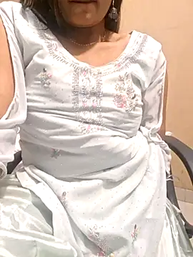Snapshot of N-Natasha chatting on 02/21/25, 02:50 N-Natasha online show from 02/21/25, 02:50