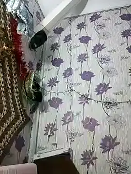 Snapshot of SweetLeila40 chatting on 01/02/25, 03:26 SweetLeila40 online show from 01/02/25, 03:26