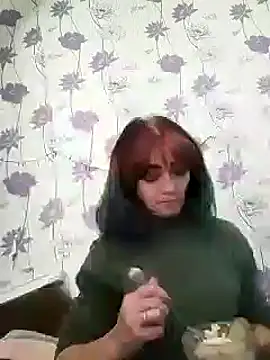 Snapshot of SweetLeila40 chatting on 01/02/25, 01:51 SweetLeila40 online show from 01/02/25, 01:51