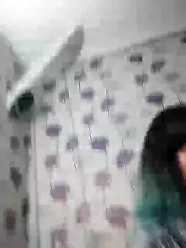 Snapshot of SweetLeila40 chatting on 02/13/25, 09:17 SweetLeila40 online show from 02/13/25, 09:17