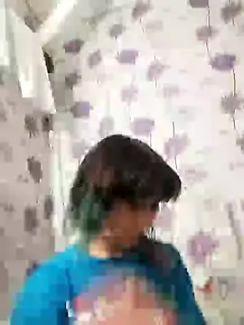 Snapshot of SweetLeila40 chatting on 02/15/25, 09:26 SweetLeila40 online show from 02/15/25, 09:26