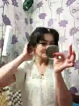 Snapshot of SweetLeila40 chatting on 02/25/25, 02:58 SweetLeila40 online show from 02/25/25, 02:58