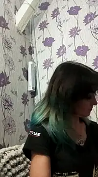 Snapshot of SweetLeila40 chatting on 02/27/25, 12:54 SweetLeila40 online show from 02/27/25, 12:54