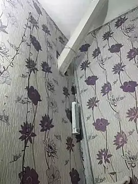 Snapshot of SweetLeila40 chatting on 02/28/25, 12:32 SweetLeila40 online show from 02/28/25, 12:32