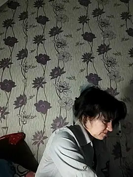 Snapshot of SweetLeila40 chatting on 03/06/25, 07:21 SweetLeila40 online show from 03/06/25, 07:21